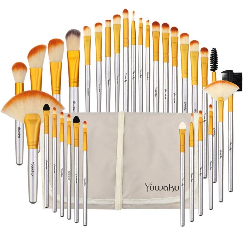 32 Pc Makeup Brush Set + Travel Case